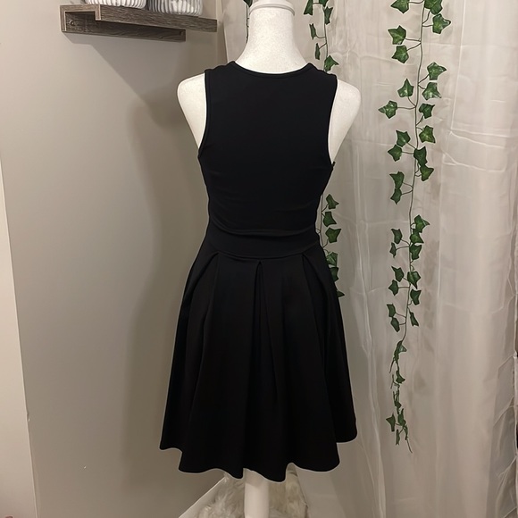 🚨🚨ON SALE FOR TONIGHT!WINDSOR LITTLE BLACK DRESS • SIZE SMALL • NEW WITH TAGS🚨🚨 - Picture 5 of 7